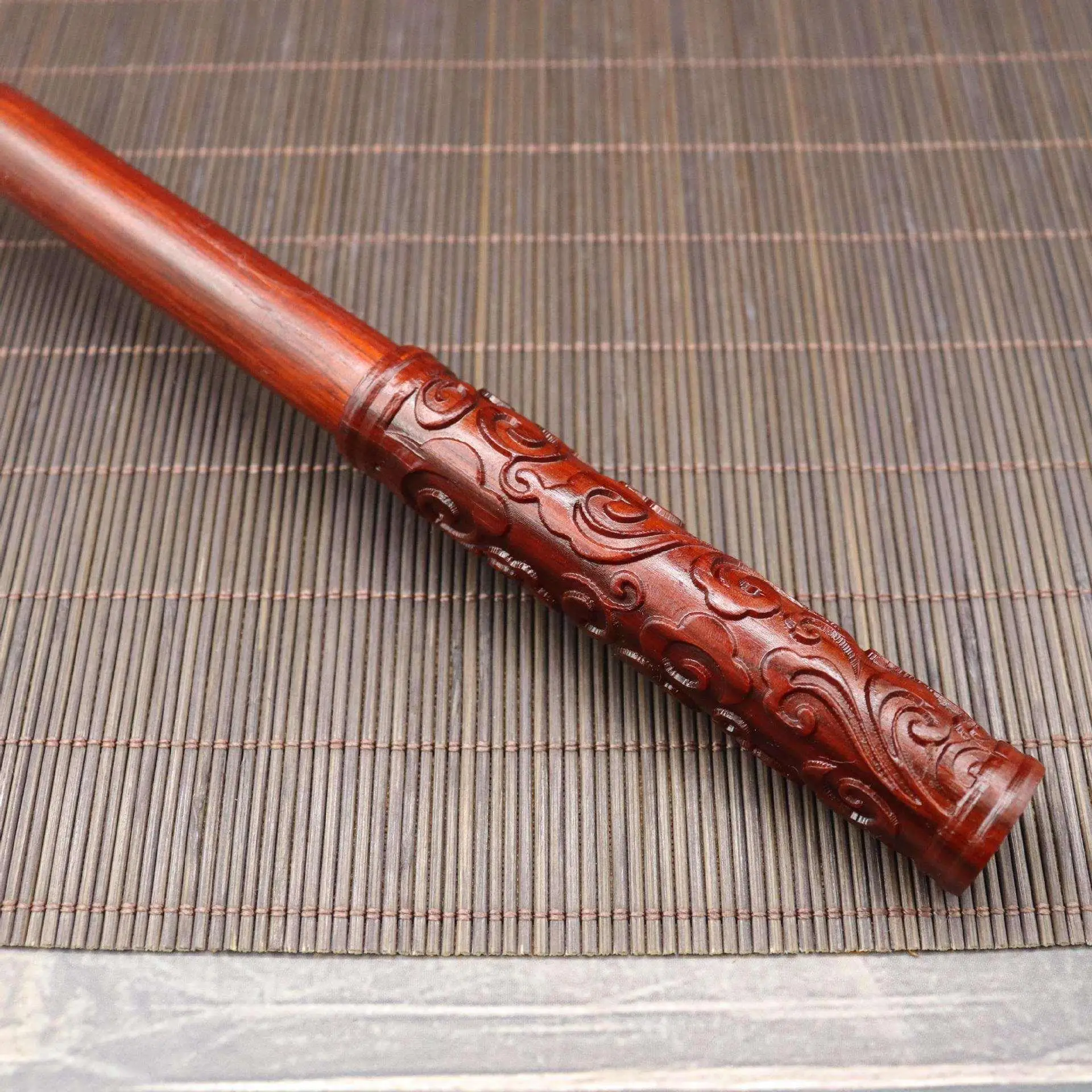 لعبة زخرفة عصا فنون الدفاع عن النفس من خشب الورد روي الذهبي المطلي بالذهب والنحاس وينوان