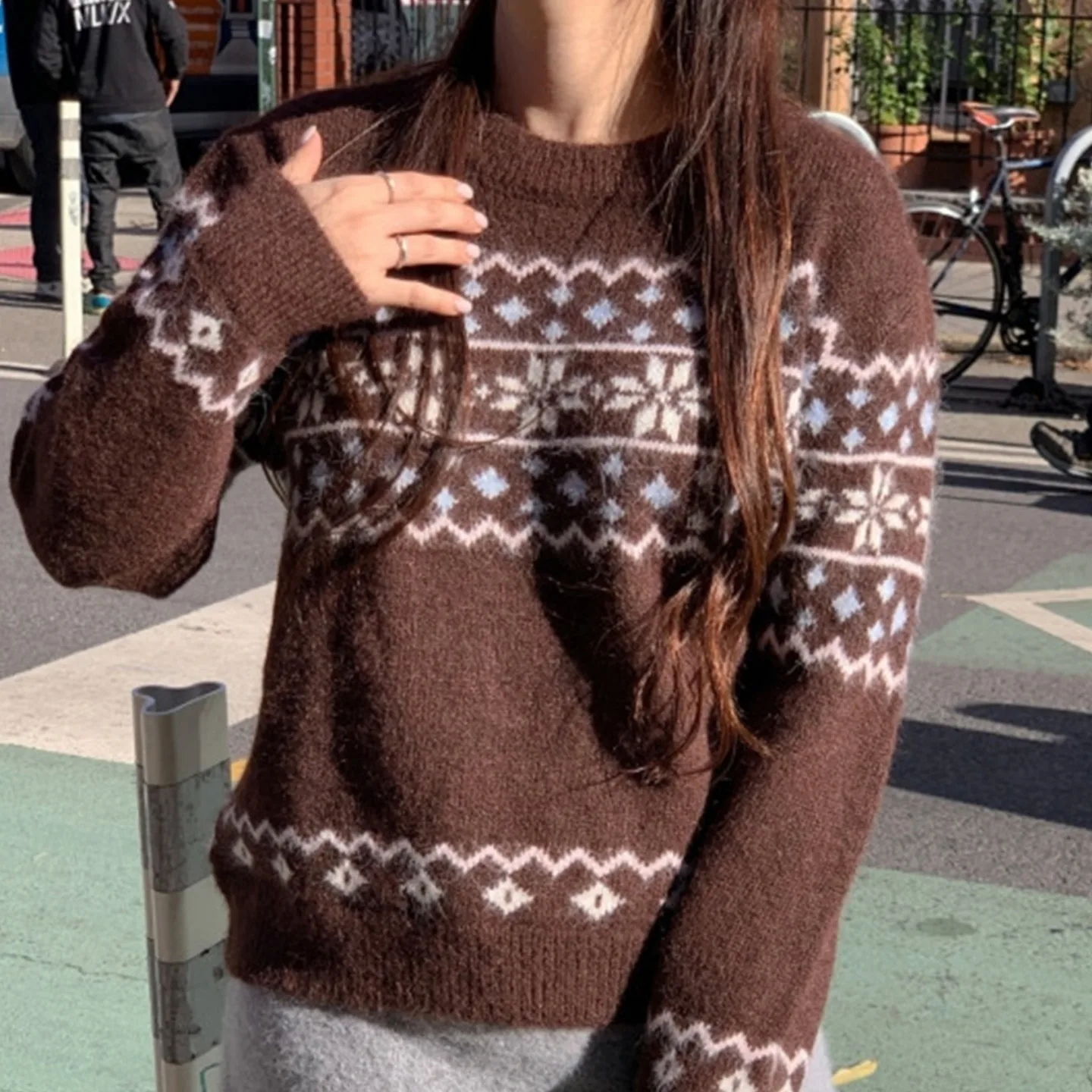 

Шикарный винтажный осенне-зимний вязаный свитер круглого цвета с кисточками, универсальный модный теплый женский длинный свитер...