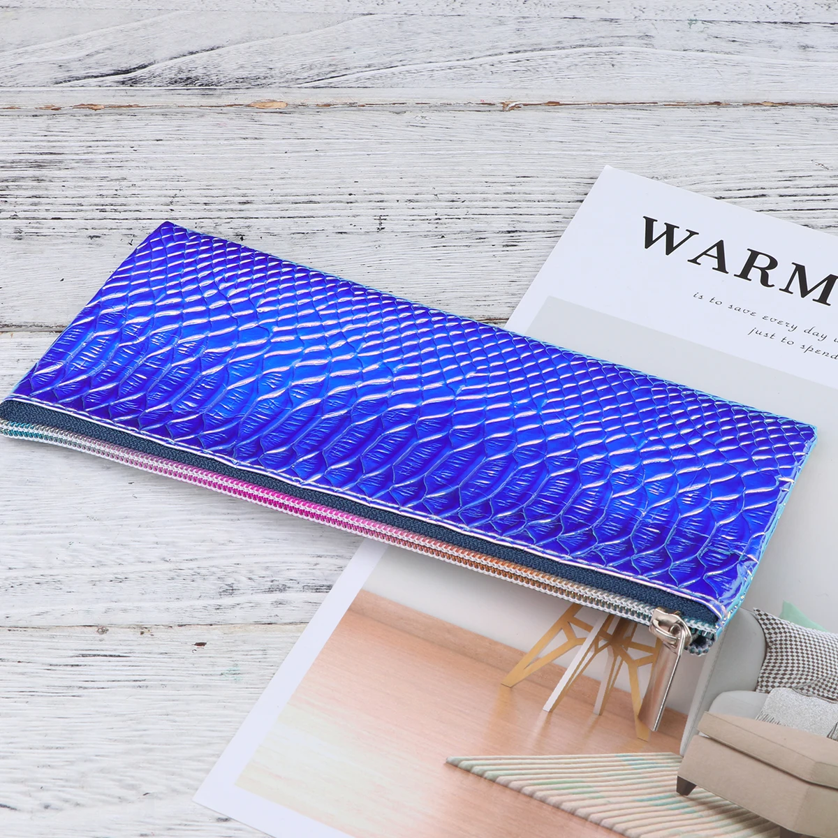 

Laser Bag Fish Scale Texture Makeup Sequin Toiletry Pouch Travel PU Material