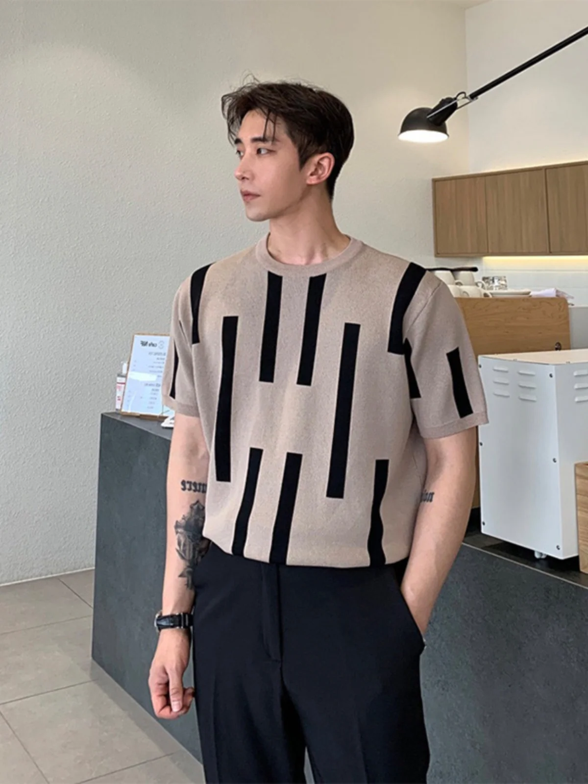 

American High Street round Ne Knitted ort Sve T-irt Men Summer New Faion Retro Maturi Sle Top Polyester Fiber
