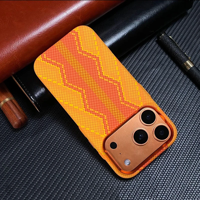 حافظة فاخرة من ألياف الكربون برتقالية لهاتف آيفون 17 برو ماكس / 17 برو شحن لاسلكي من خليط معدني لحماية العدسات غطاء الكمبيوتر #6