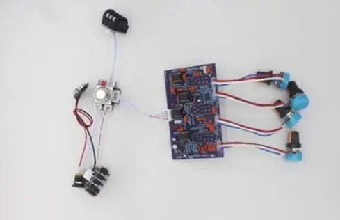 DIY Hand Effect Maker GT-2 Duplicate Electric Guitar Speaker Simulates Distortion of a Single Circuit Board