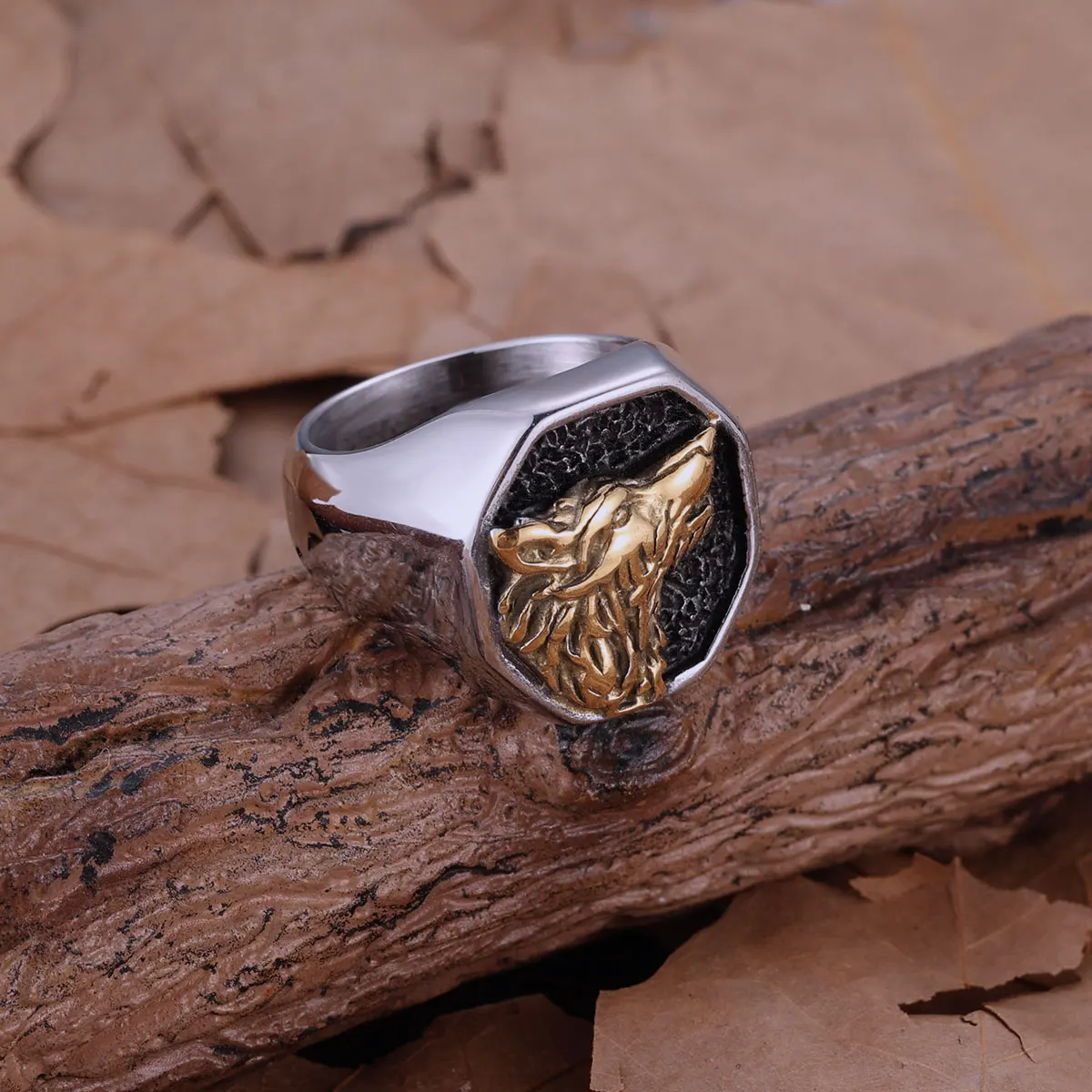 Anillo de cabeza de lobo de Color dorado pulido de acero inoxidable, vikingos nórdicos, Animal gigante Fenrir, joyería masculina para dedo, anillo rúnico