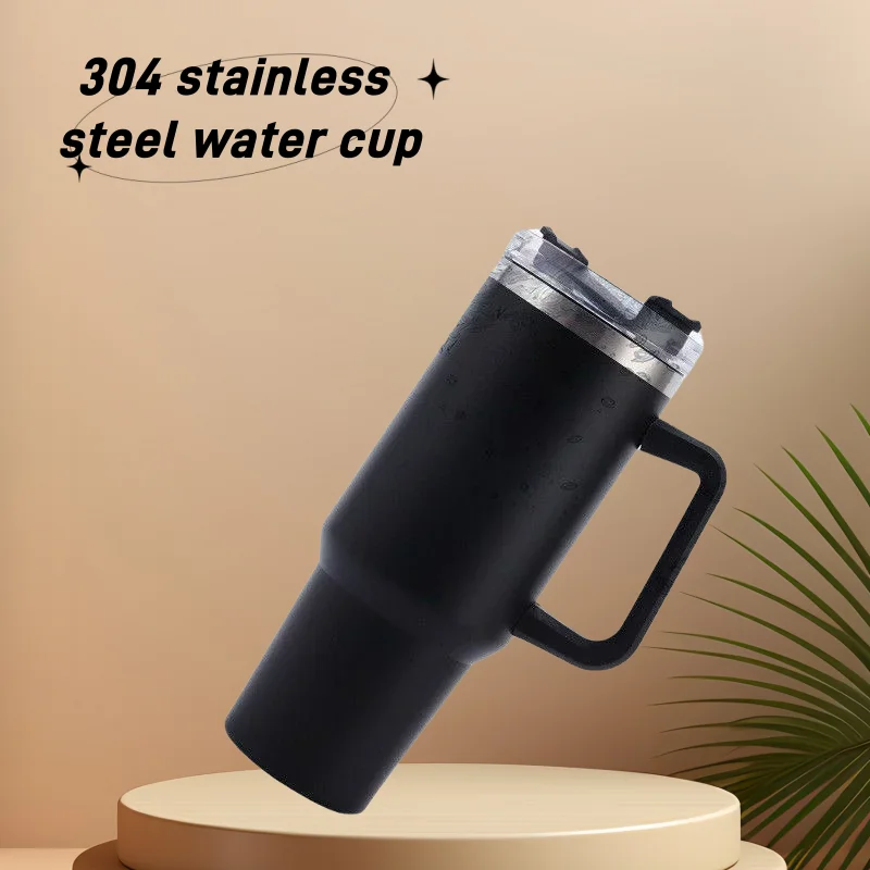 : Tajemnicze pudełko ze sztućcami