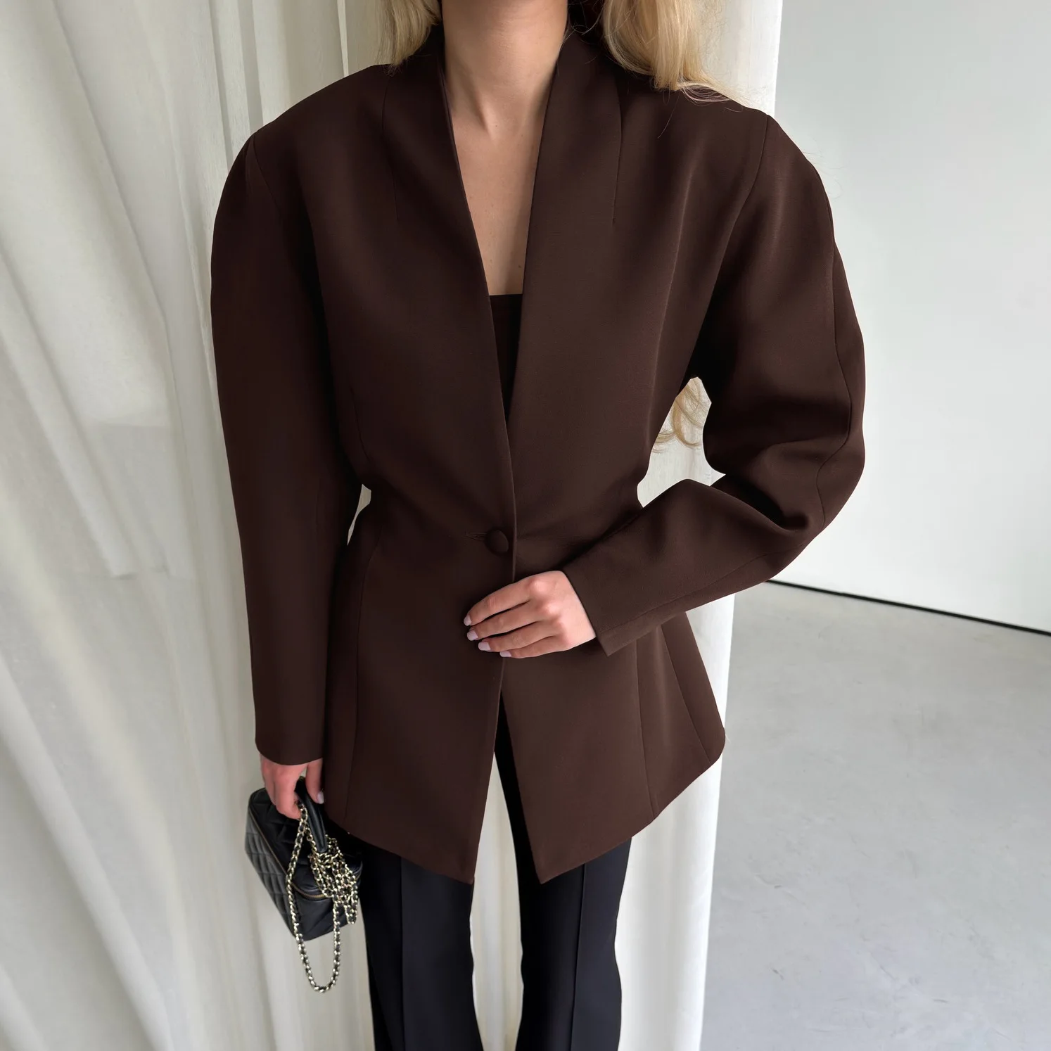 Autumn Women'S Elegant V-Neck Long Sleeved Single Button Coat Simple Solid High Waist Jacket Office Commuting Casual Slim Jacket