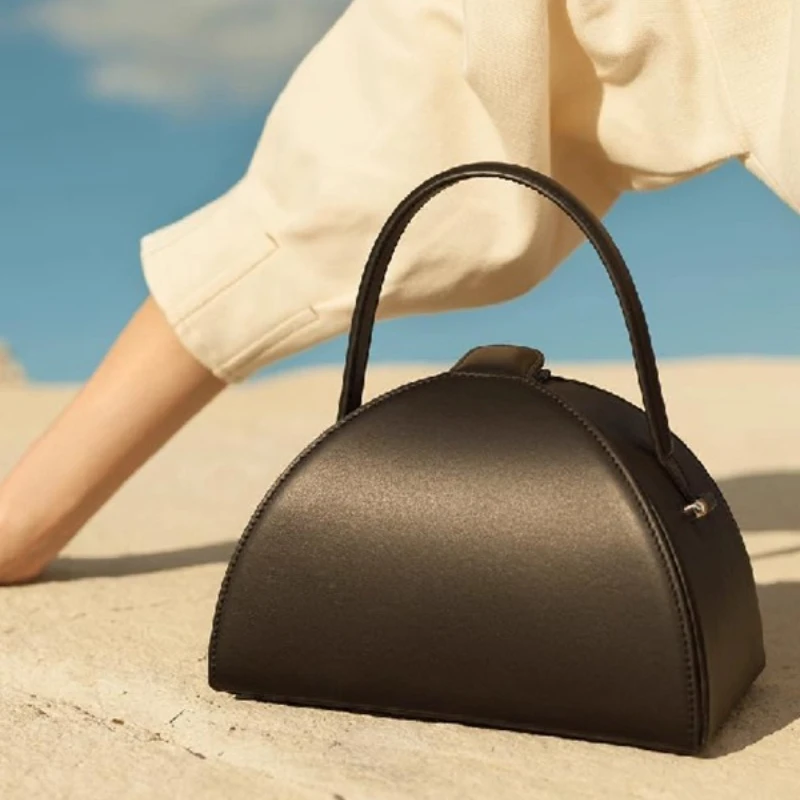 

Designer Brand New Semicircle Bag Retro Geometric Hand Carry Shoulder Crossbody Bags for Women Hot Selling