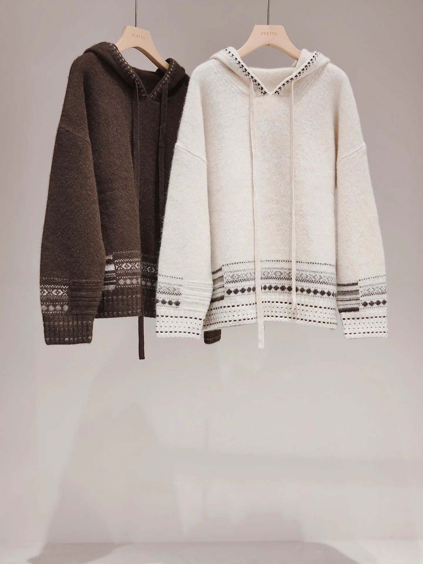 

Duetto Gold Yak Wool Thiened Knitted Sweater Retro Pattern Dstring Hood Loose Fit Warm Casual Ciwalk Commute Sweater