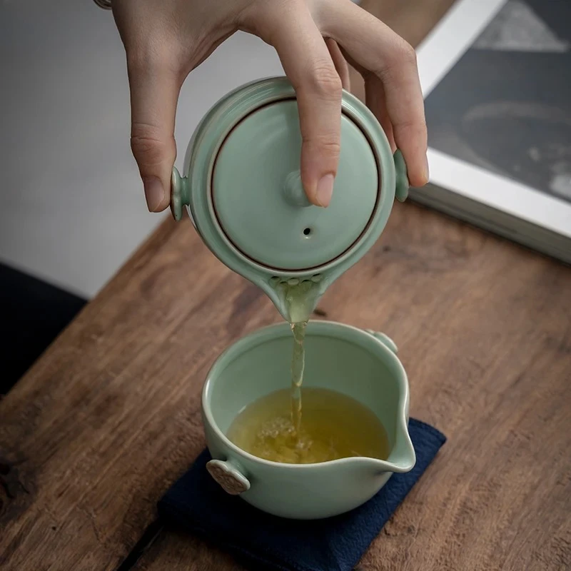Portable Travel Tea Set Ceramic Kung Fu Tea Set Teapot Teacup Tea Making Equipment Tools One Pot and Four Cups Teaware Sets