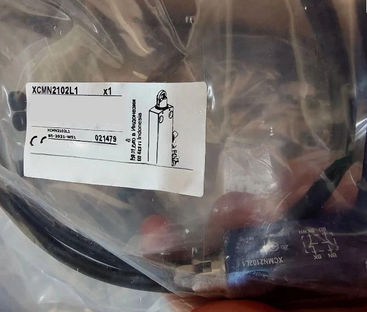 

Brand New Original XCMN2115L1 Limit switch XCM-N2115L1 Fast delivery