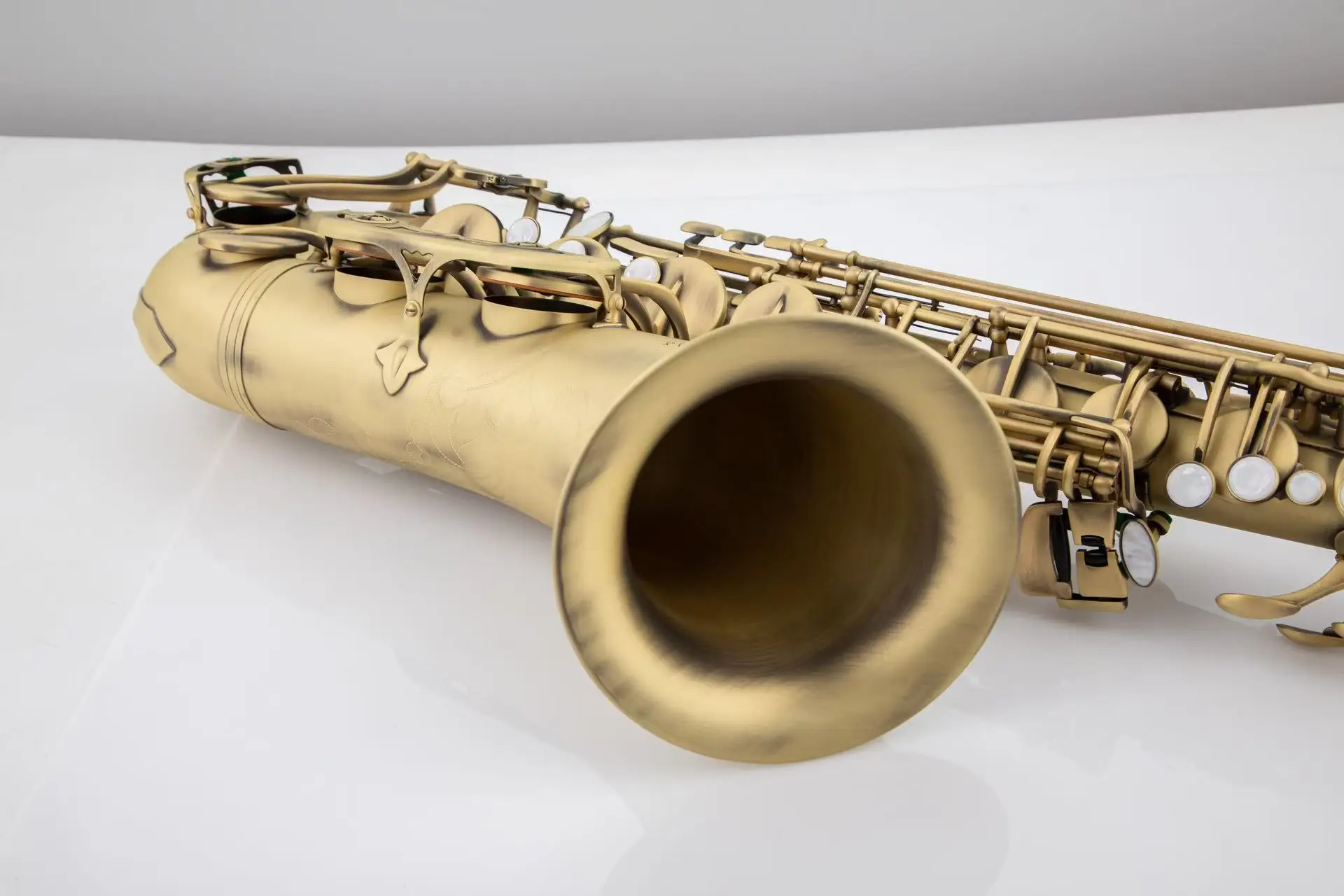Matte original 54 one to one structure model Bb professional tenor saxophone retro antique copper Tenor sax jazz instrument image 4