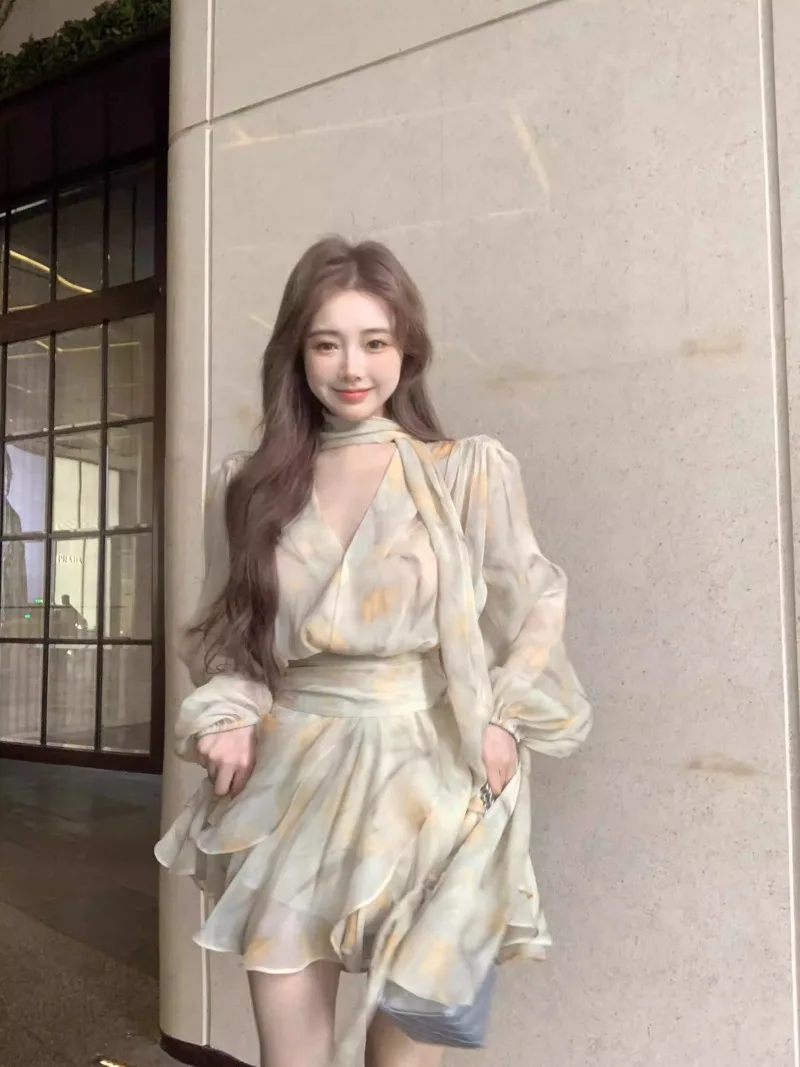 

French Style Floral V-neck Chiffon Dress Women's Spring Slim Fit Long-sleeved A-line Short Dress Fashion Female Clothes