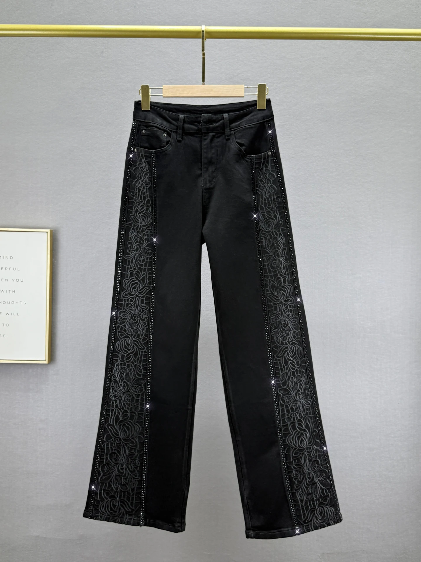 

Ретро джинсы с вышивкой и широкими штанинами, женские, больших размеров, с блестящими стразами, утягивающие, модные осенние джинсовые брюки