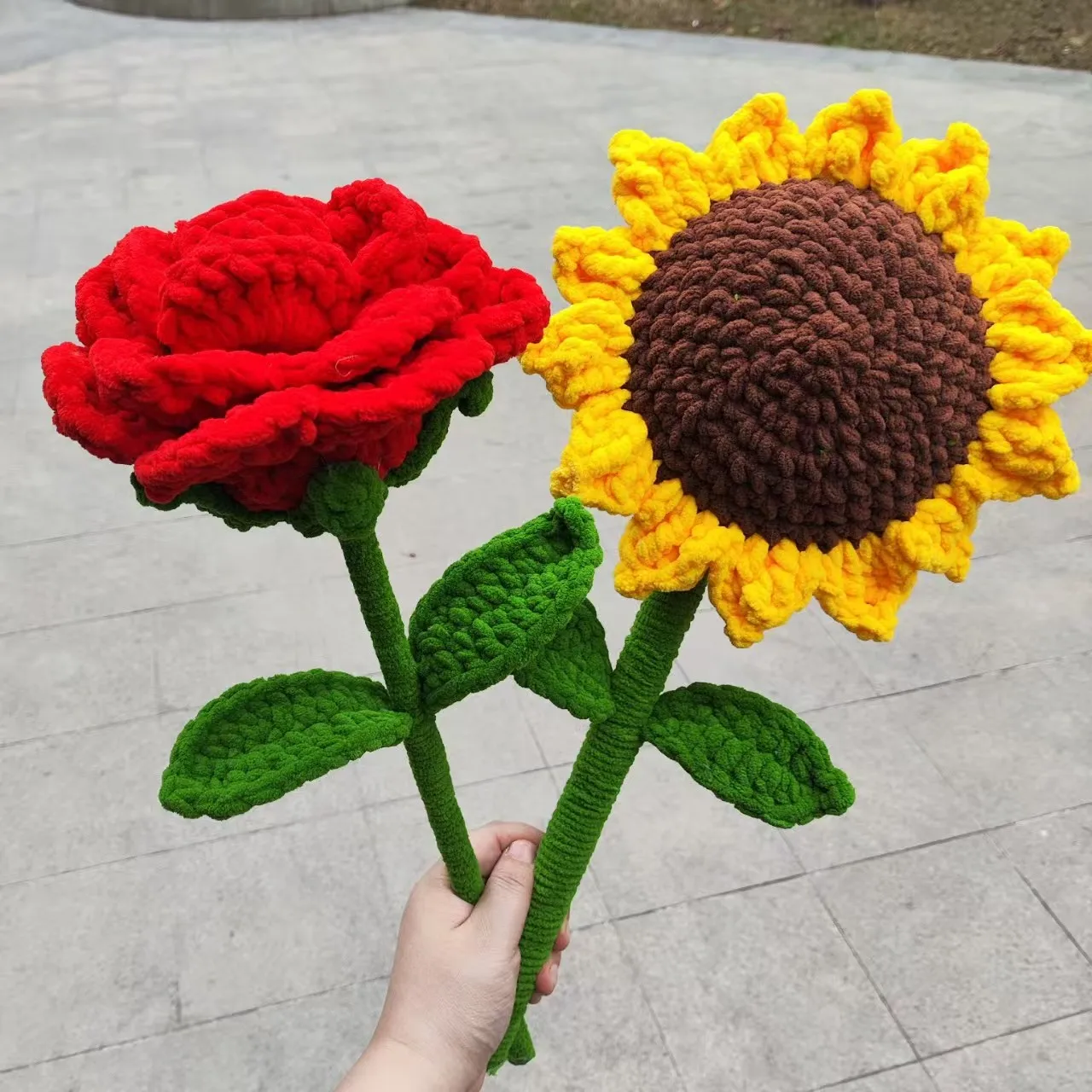 Ramos de girasoles y rosas de peluche suaves de 45cm, decoración de mesa para el hogar, regalos creativos para el Día de la madre, cumpleaños, Navidad y graduación