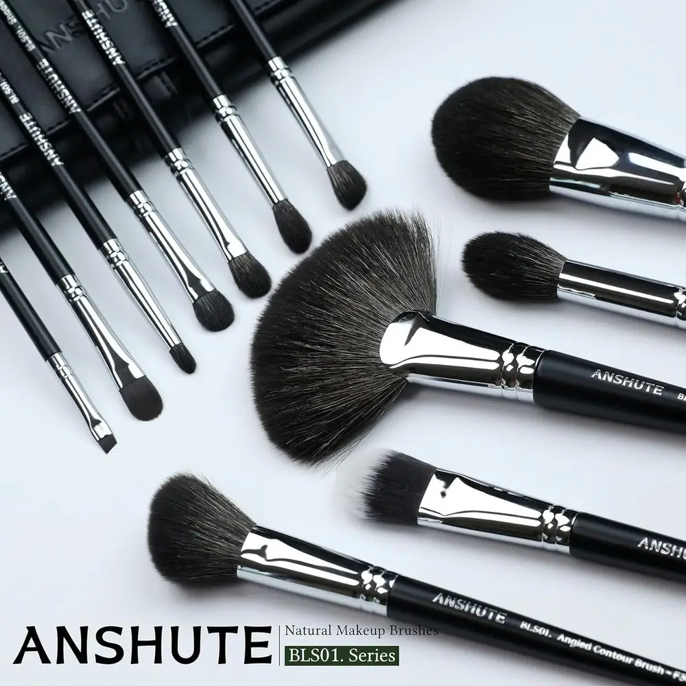 Set di 12 Pennelli per Trucco in Pelo di Capra Naturale con Organizer da Viaggio - 5 Pennelli per Viso e 7 Pennelli per Occhi