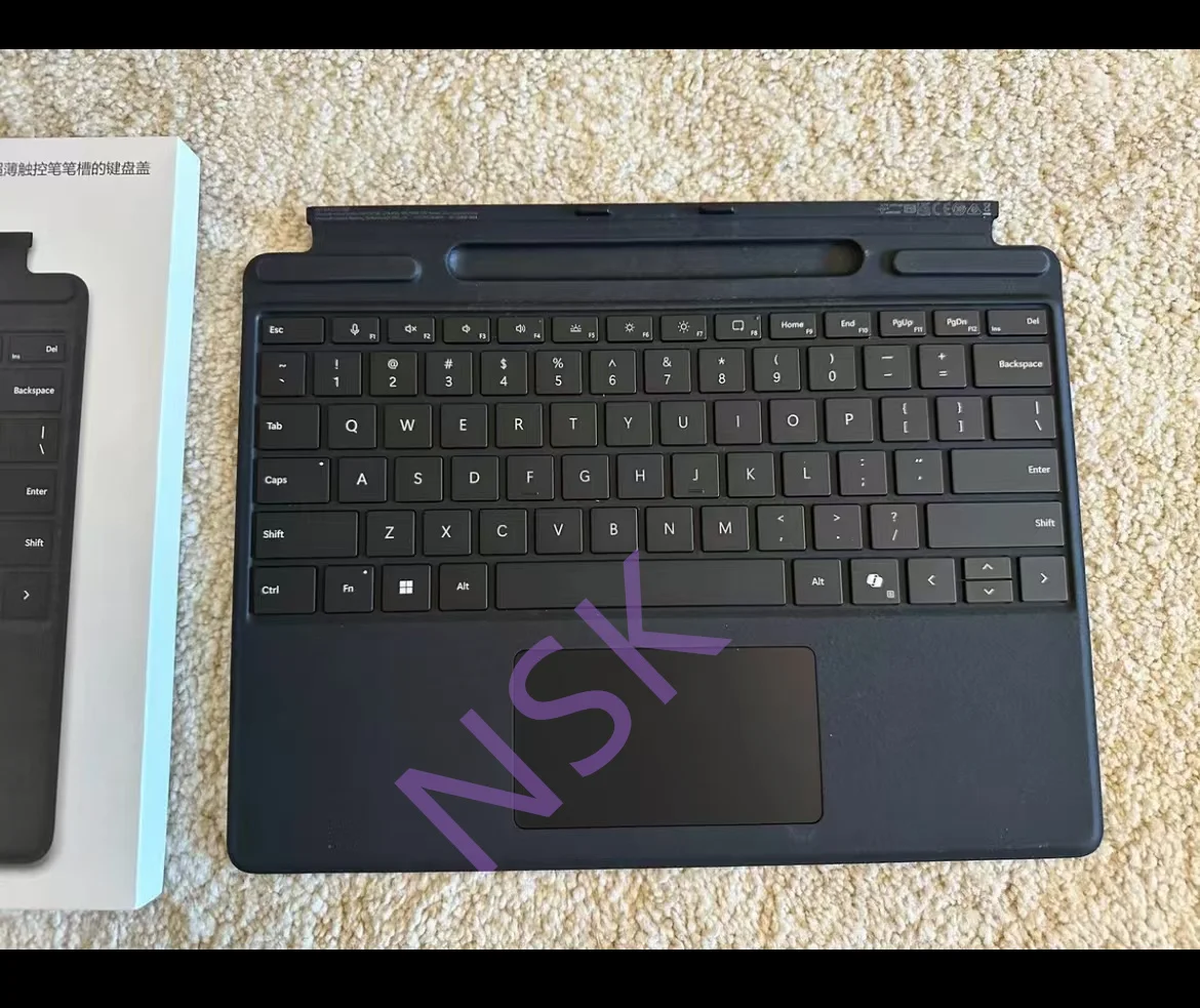 original keyboard of the new FOR Microsoft Surface Pro8 Pro9 Pro11 version does not have a pen 100% Tested OK