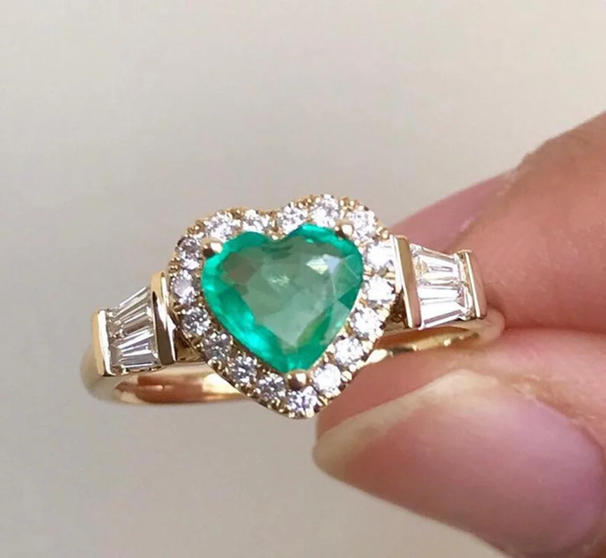 Elegant Noble Gold Color Heart Ring for Women Fashion Inlaid White Zircon Stones Wedding Rings Bride Engagement Jewelry view 2