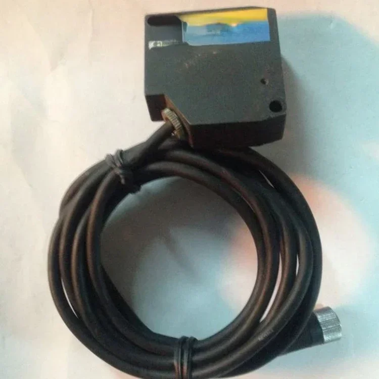 LB-01 high precision laser displacement sensor reference distance 100mm measurement range 40mm long range type