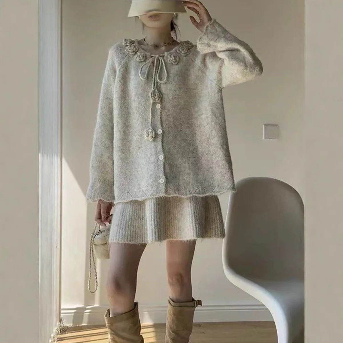 2025 Autunno/Inverno Nuovo Stile 3D Floreale Morbido Girocollo Maglione Cardigan A-line Minigonna Lavorata a Maglia Set per Le Donne