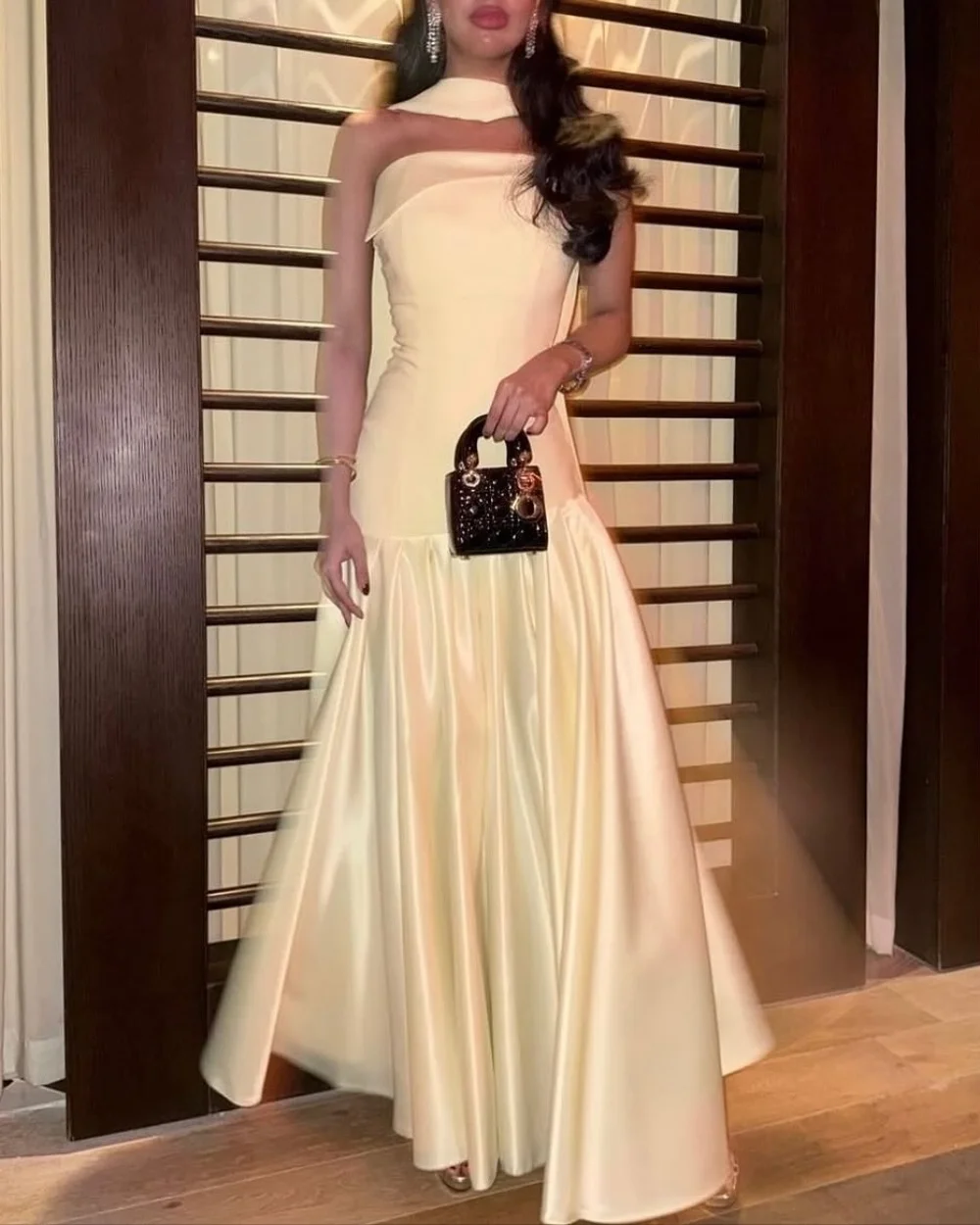 

Customized High Quality Simple Jersey Pleat A-line Strapless Long Dresses Bespoke Occasion Dresses Sizes Available Classic Retro