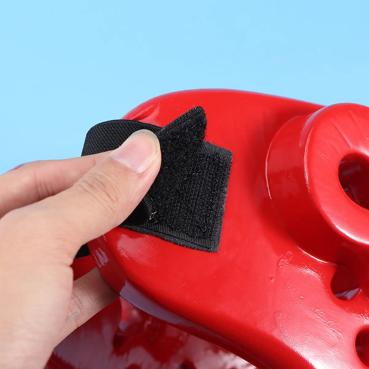 

Eva for Kickboxing Shock Absorbant Taekwondo Headgear with Air Vented Ear Protection Open Face Red