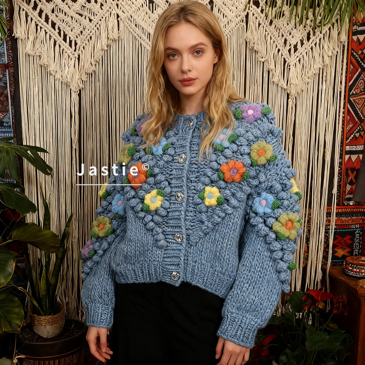 2026 Herbst/Winter Neue frauen Pullover Böhmischen Blumen Patchwork Oansatz Langarm Grobstrick Lose Dicke Blaue Strickjacke