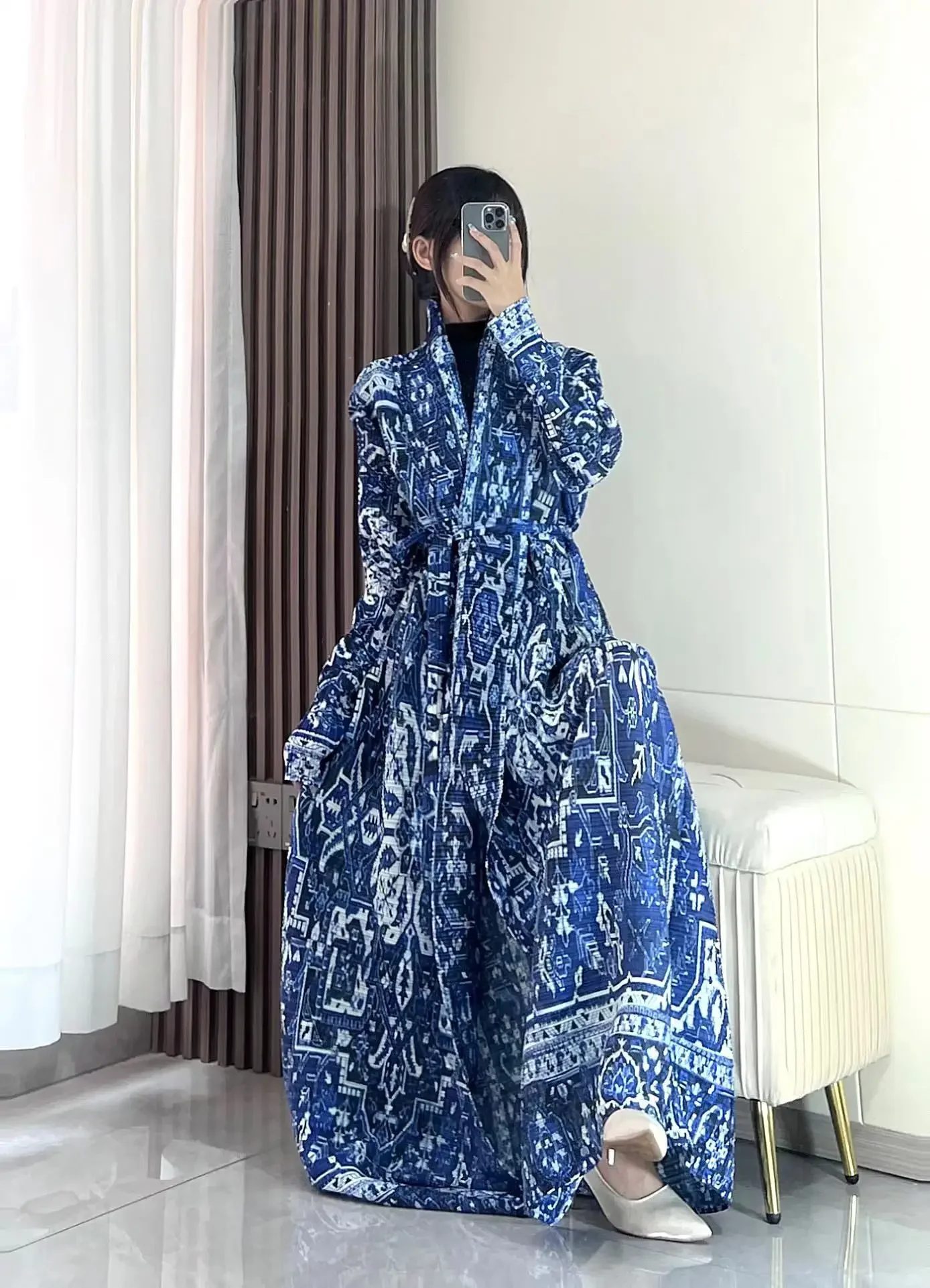 SXZ Pleats Robe Vintage Print Pleated Long Trench Coat Women Scarf Collar Loose Windbreaker Fashion 2024 Spring New Clothing