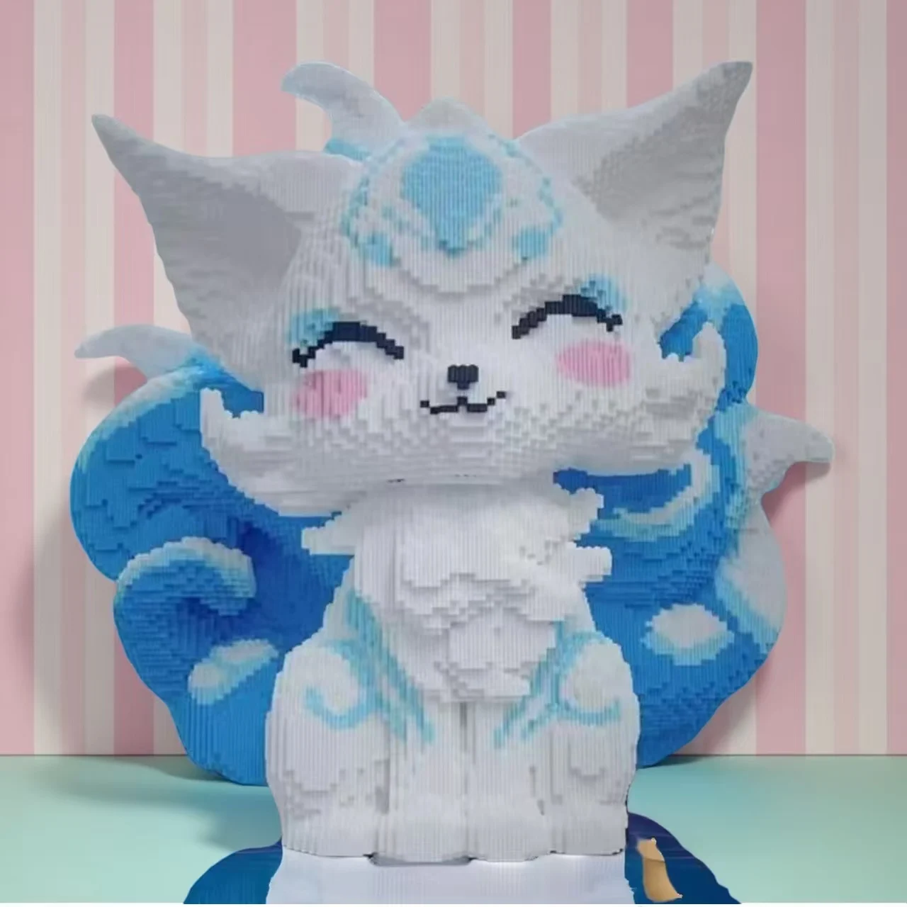 5360 pièces de blocs de construction de renard bleu à neuf queues, cadeaux d'anniversaire de vacances, décoration de bureau et de maison, jouets créatifs d'assemblage DIY pour les 14 ans et plus