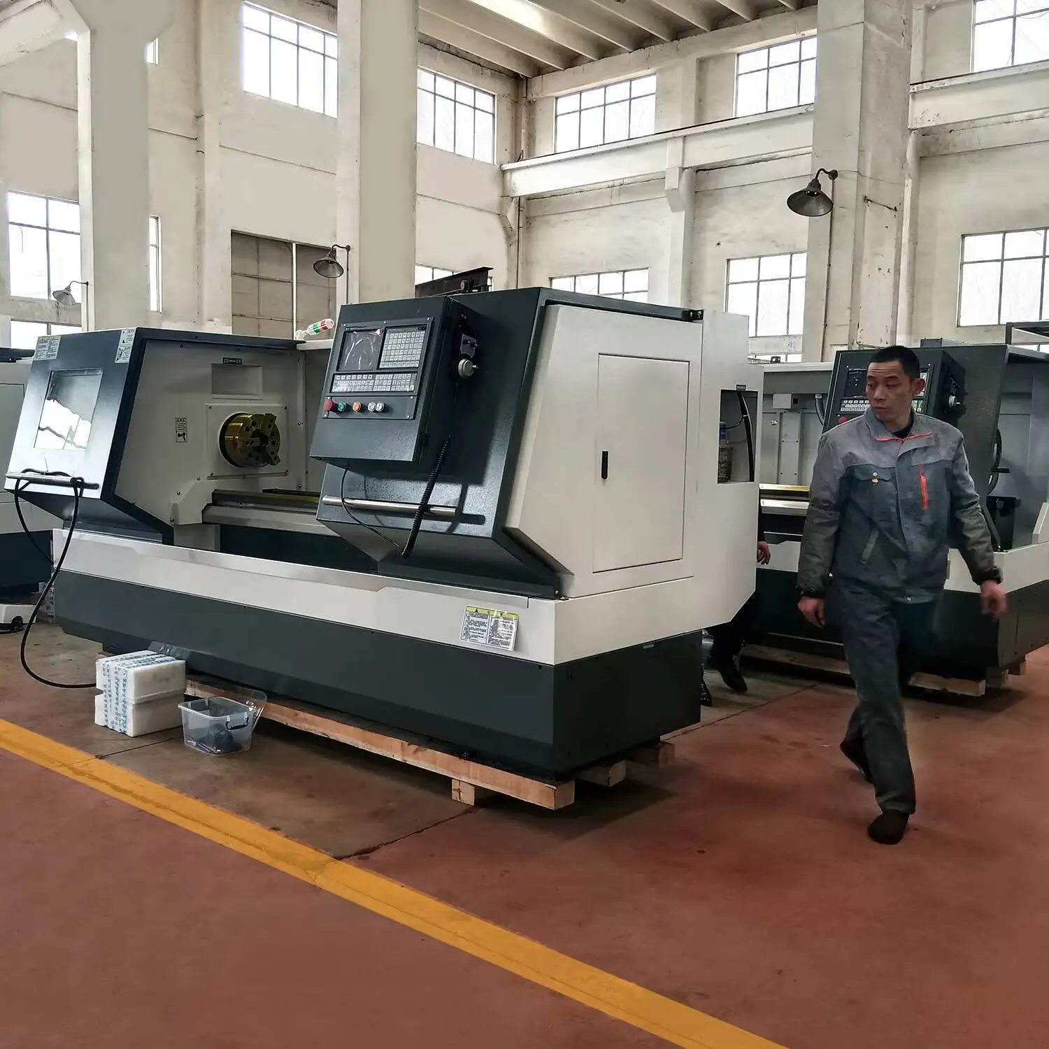 Токарный станок с ЧПУ Hine Ck40, высокоскоростной горизонтальный инструмент с патроном, СИСТЕМА FANUC, полностью автоматическая резка