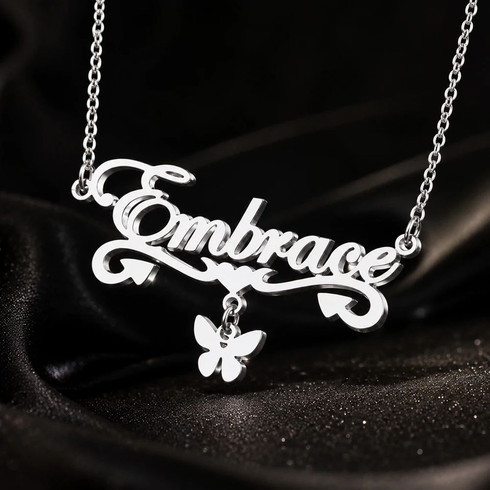 Name Necklace Custom - カスタム蝶名ネックレス女性のためのステンレス鋼チョーカーネックレスジュエリー Gifr ガールフレンドのためのパーソナライズされた誕生日ギフト