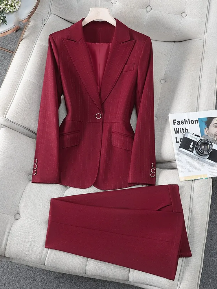 2025 Nuovo set di pantaloni da donna slim fit alla moda e suggestivi Set di strisce alla moda Set da donna elegante conjuntos de pantalones