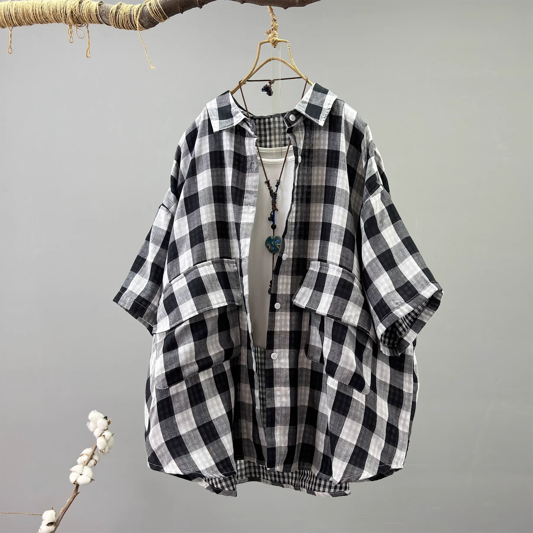 

Bust 140cm plus size women clothing 100% cotton black white check blouses vintage large size women's plaid shirts