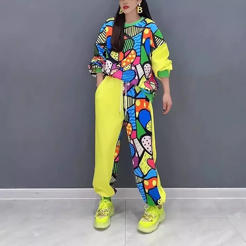 

2026 Spring New Set Color Matching Printing Long-sleeved T-shirt Casual Trousers Two-piece Fashion Women's Clothing