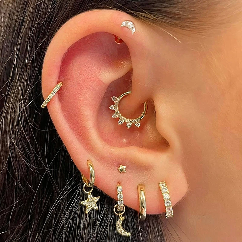 Pendientes con forma de hélice para mujer, aretes con forma de estrella pequeña, Luna, circonita, Color dorado, delicado, Aro para la oreja,