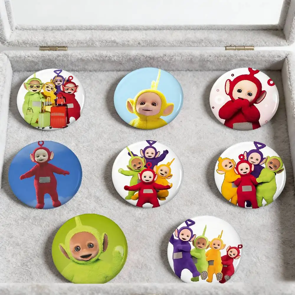 Niedliche Cartoon-T-Teletubbies-Anstecknadeln, runde Broschen aus Weißblech für Umhängetaschen, Accessoires, Souvenirgeschenke