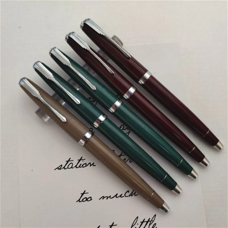 

Перьевая ручка WINGSUNG, черная, 0,5 мм, зеленая, серая, винно-красная, с иридиевым наконечником, ручка для письма, школьная чернильная ручка, офисные канцелярские принадлежности, подарки
