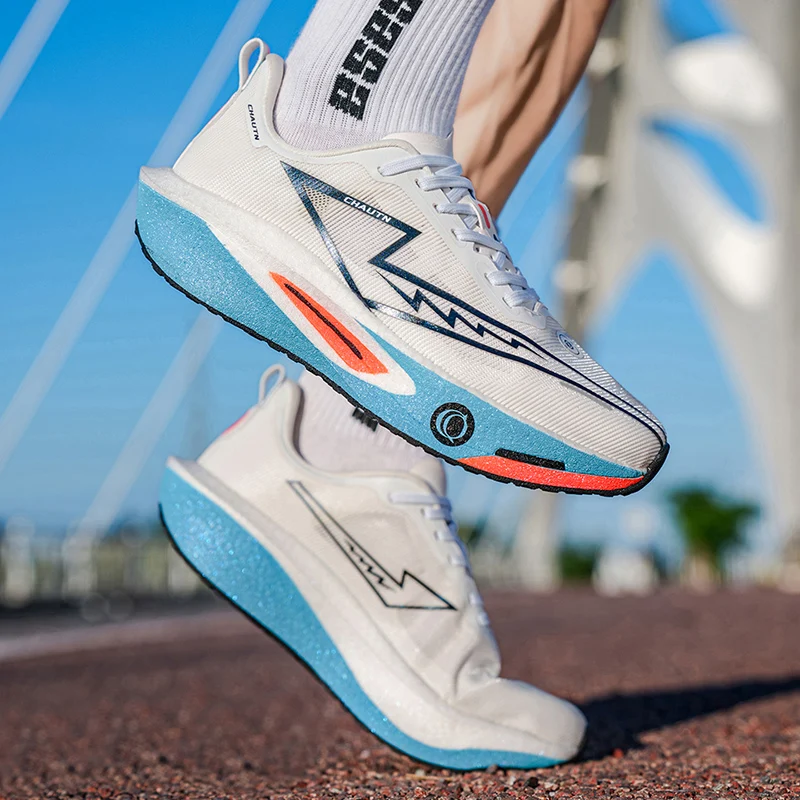 

Кроссовки для бега Carbon Board Speciality Marathon: мужские и женские, дышащие, легкие, удобные, нескользящие, спортивные.