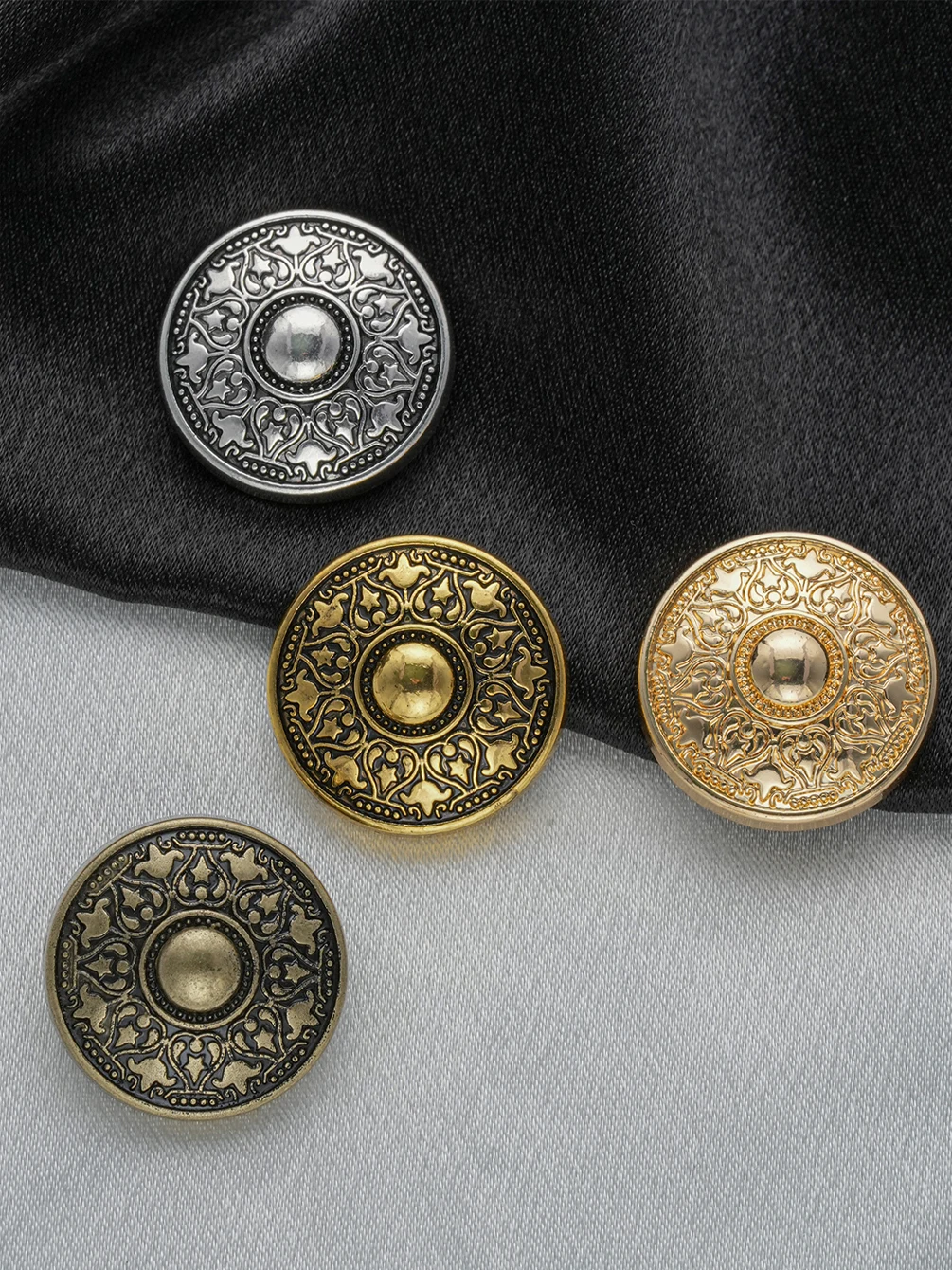 10/20 peças lindos botões circulares de metal com padrão de totem retrô, acessórios diy para roupas, joias e acessórios