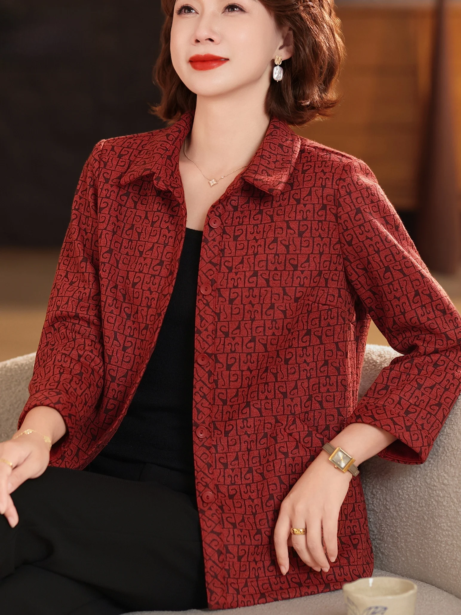 

Свободное женское пальто большого размера, весенне-осенний клетчатый кардиган с отложным воротником для мам, девятиточечный кардиган на пуговицах све