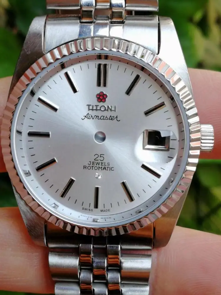 รีวิวสายนาฬิกา Casio Swordfish MDV-106/107 รุ่น 2784 สายหนังฟร็อสต์คราซี่ฮอร์ส สำหรับผู้ชาย 22 มม. ที่คุณต้องลอง