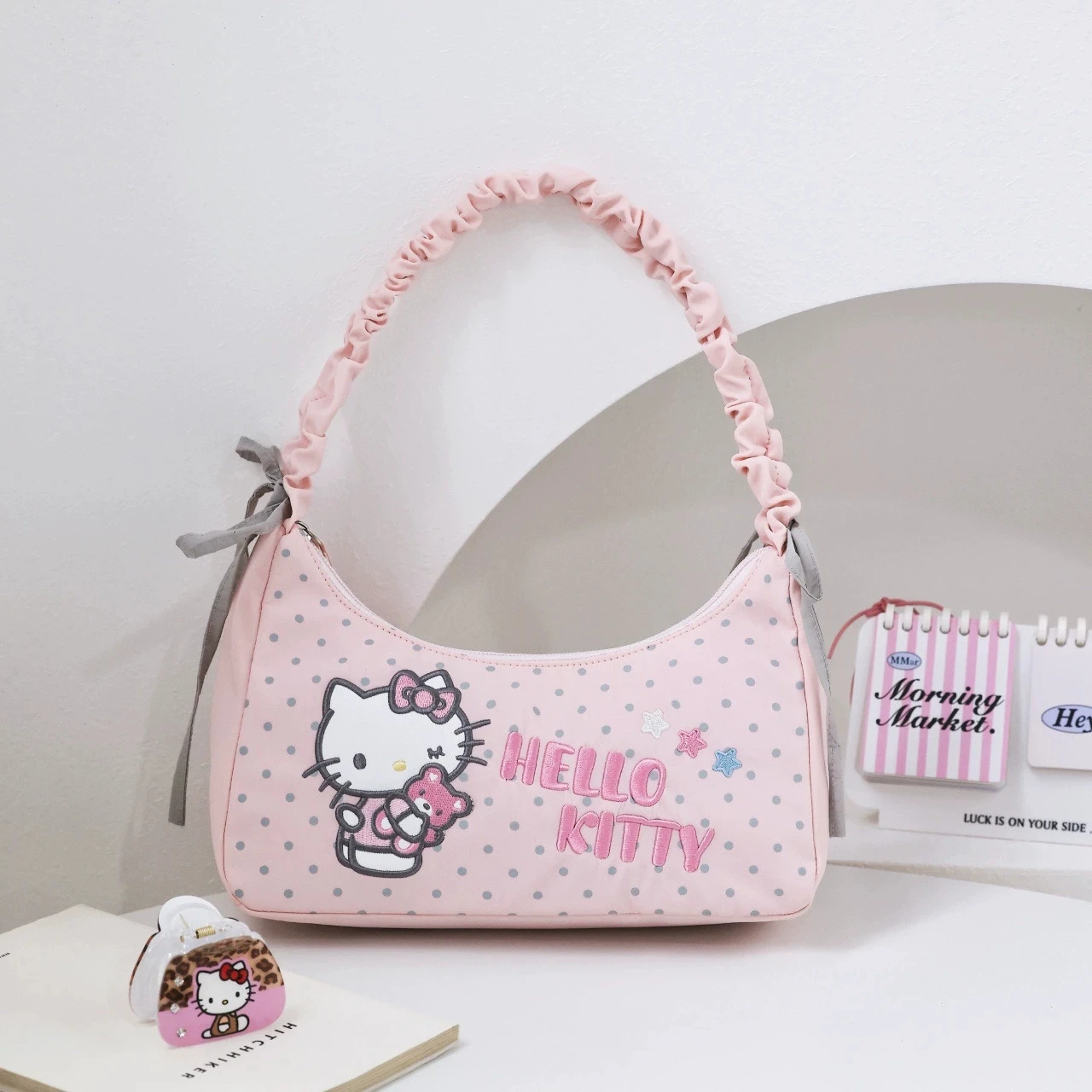 Hello Kitty handbag, women's portable, Japanese style, simple and multifunctional, cute girl handbag