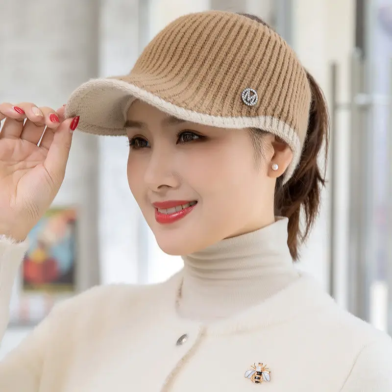 2023 Spring Women\'s Knitted Baseball Caps Outdoor Sunscreen Empty Tops Caps Sun Hats Warm Casual Visor Cap Female Ponytail Hat