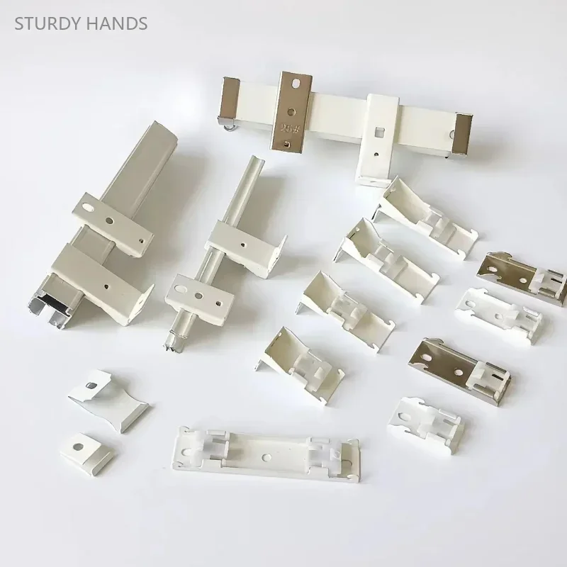 4 szt. Żelaznych akcesoriów do montażu na szynie staromodnym karnisz montowany z boku zacisk mocujący wspornika szyn ściennych z kodem ściennym