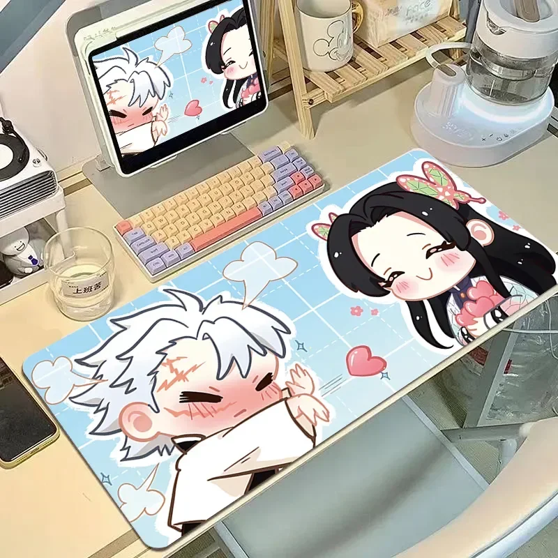 Tapete de mouse grande inspirado em Demon Slayer – XXL fofo tapete de mesa de anime Kawaii para meninas, capa de teclado antiderrapante para escritório e laptop