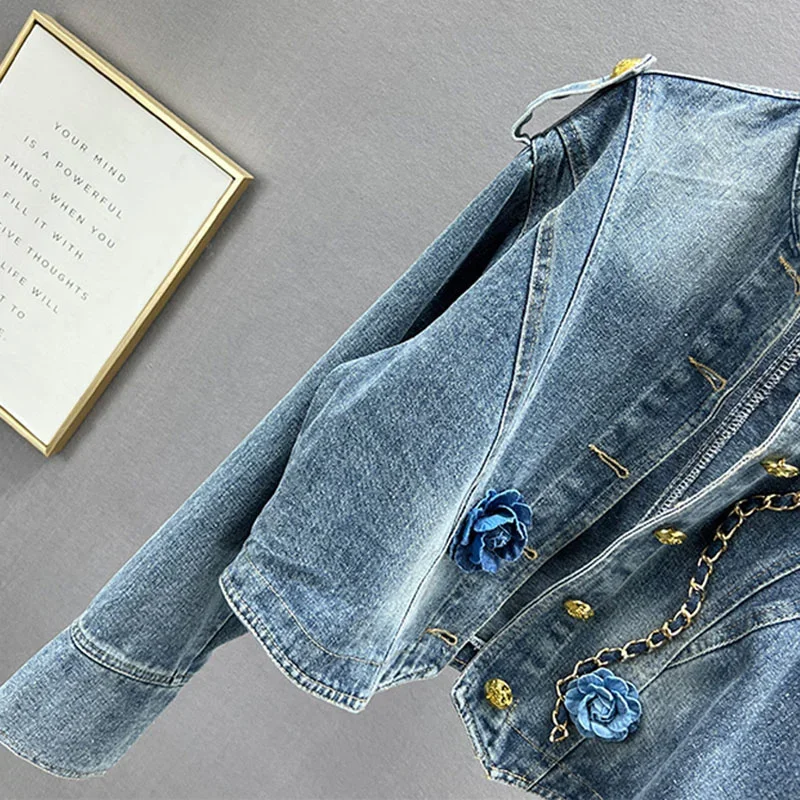 2025 ฤดูใบไม้ผลิฤดูใบไม้ร่วงแฟชั่นดอกไม้ตกแต่งสั้น DENIM แจ็คเก็ตผู้หญิงเสื้อสีฟ้าคอยาวแขนยาวกางเกงยีนส์ Streetwear