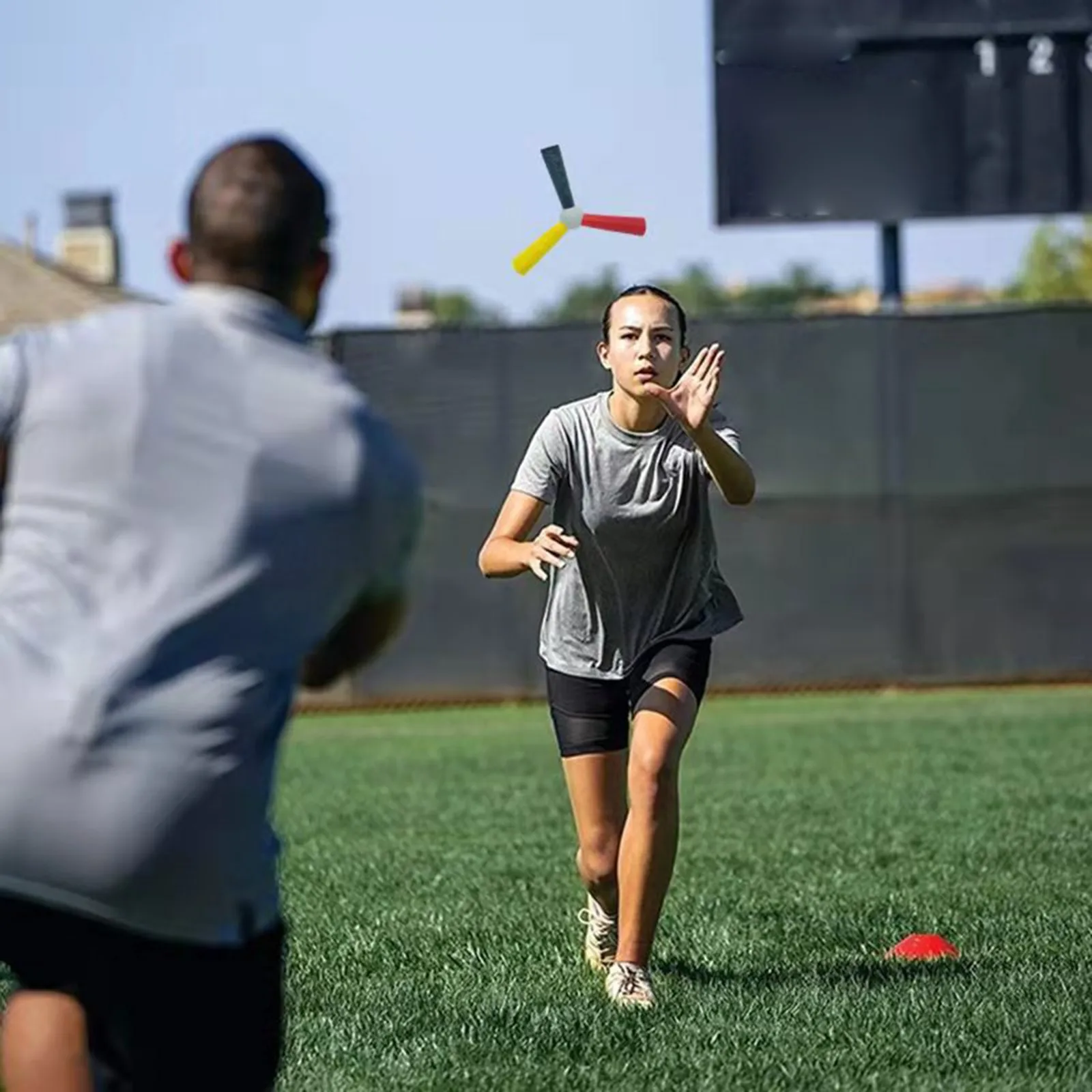 التنسيق بين اليد والعين وأداة تدريب سرعة التفاعل، تدريب رد الفعل لتحسين خفة الحركة، مدرب التقاط