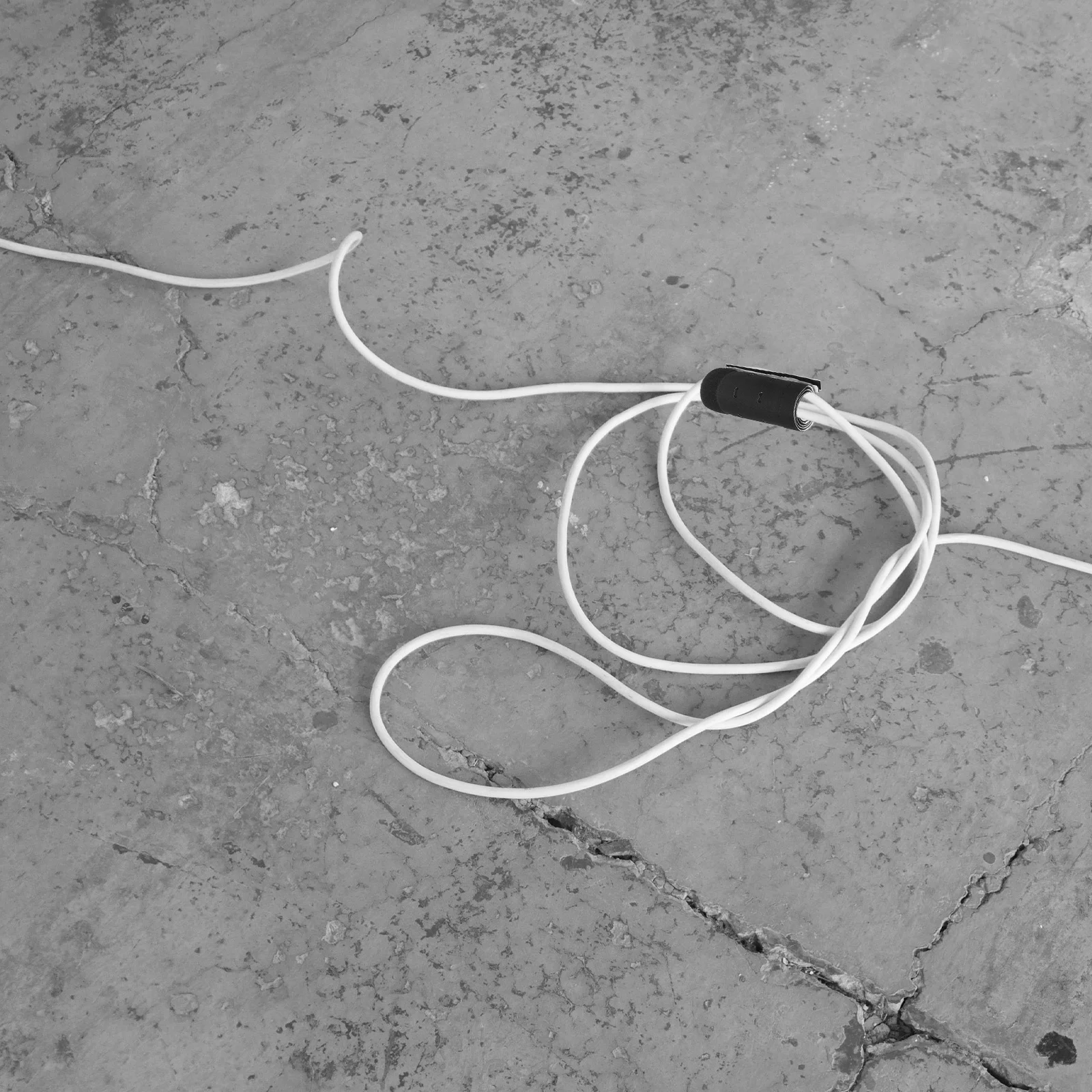 Cable Management Sleeve High Stretchable Cord Organizer For Desk Computer Wire Organizer Sleeve Smooth Shake-Proof -