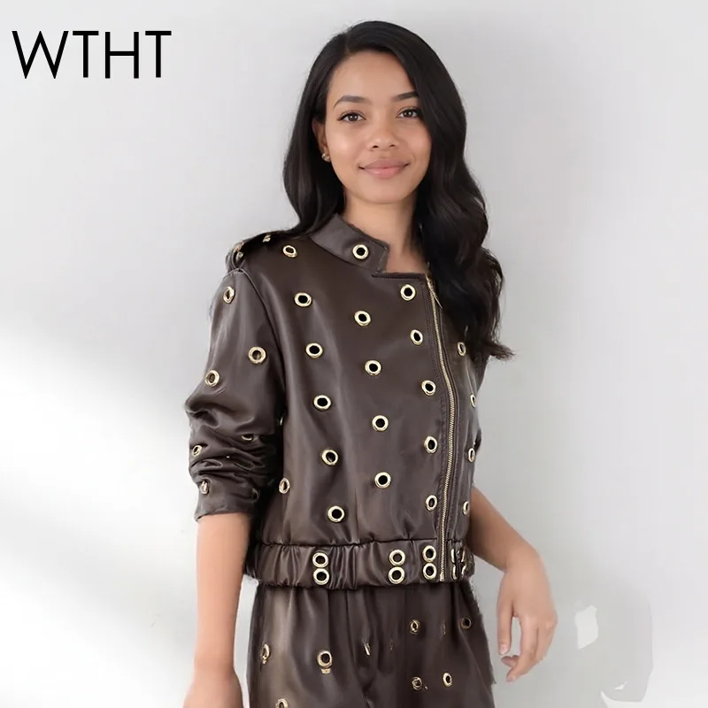 

WTHT модная женская куртка с металлическим дизайном из искусственной кожи с воротником-стойкой, зимняя мода 2025, женское пальто с длинными рукавами 1LS2747