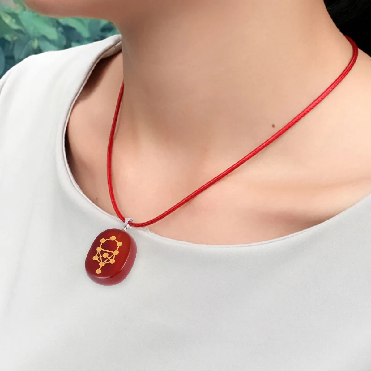 

1pc Crystal Pendant Necklace Red Agate Life Tree Chakra Symbol Stone Jewelry For Women Party Wedding Gift Handmade Ornament