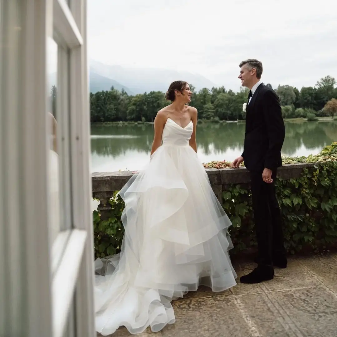 

Simple White Wedding Dress A Line Sweetheart Sleeveless Tulle Ruffles Bridal Gowns Customized