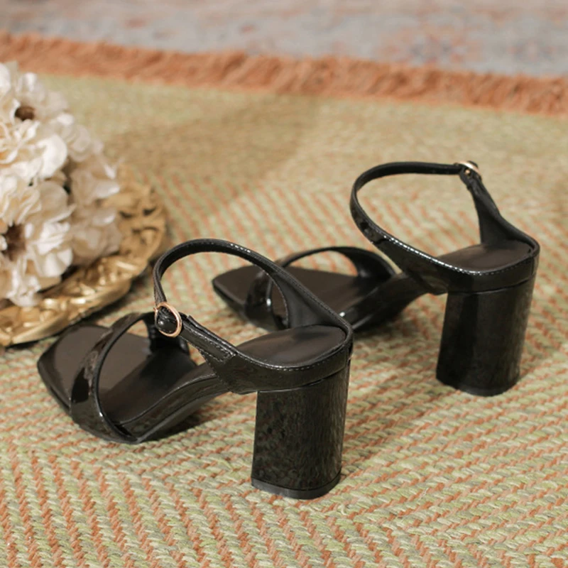 

Liyke, большой размер 42, 43, 44, женские тапочки, модные сандалии с квадратным носком и пряжкой на ремешке, женская обувь, шлепанцы-гладиаторы на каблуке, Zapatos Mujer